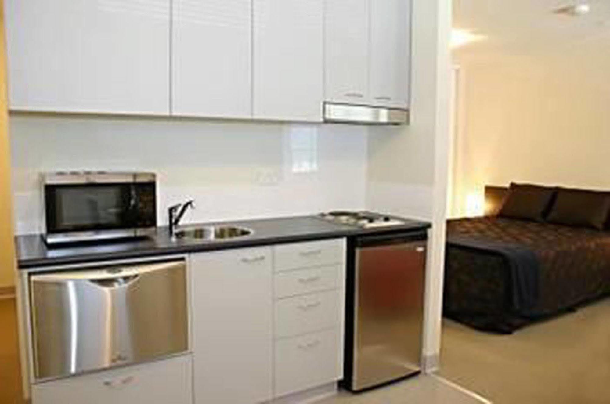 Plum Serviced Apartments Carlton Мельбурн Номер фото